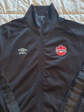 Umbro Canada Soccer Large Black Track Jacket